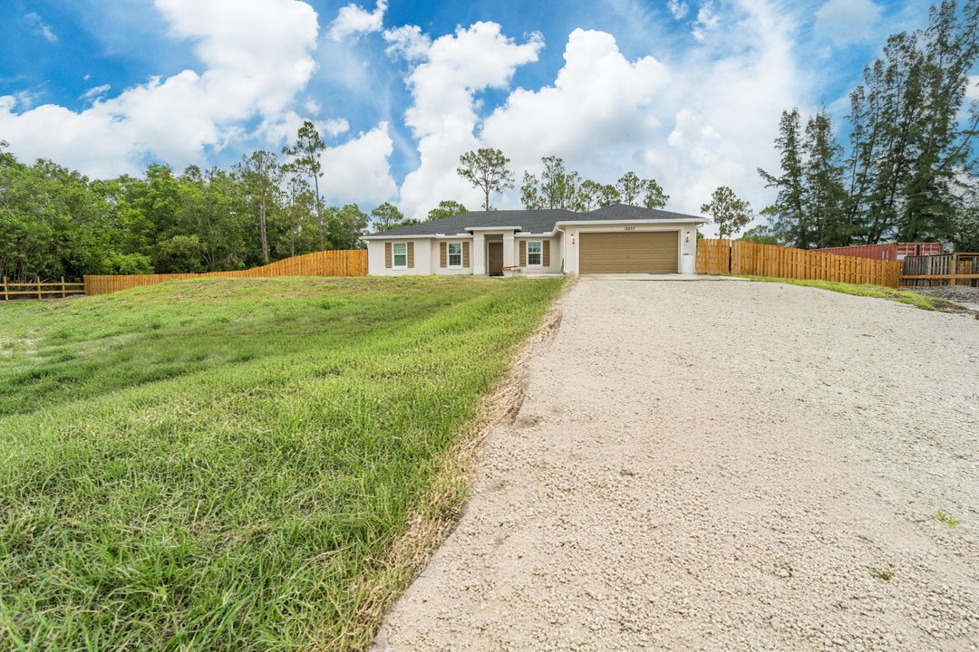 For Sale: $765,000 (4 beds, 2 baths, 2133 Square Feet)