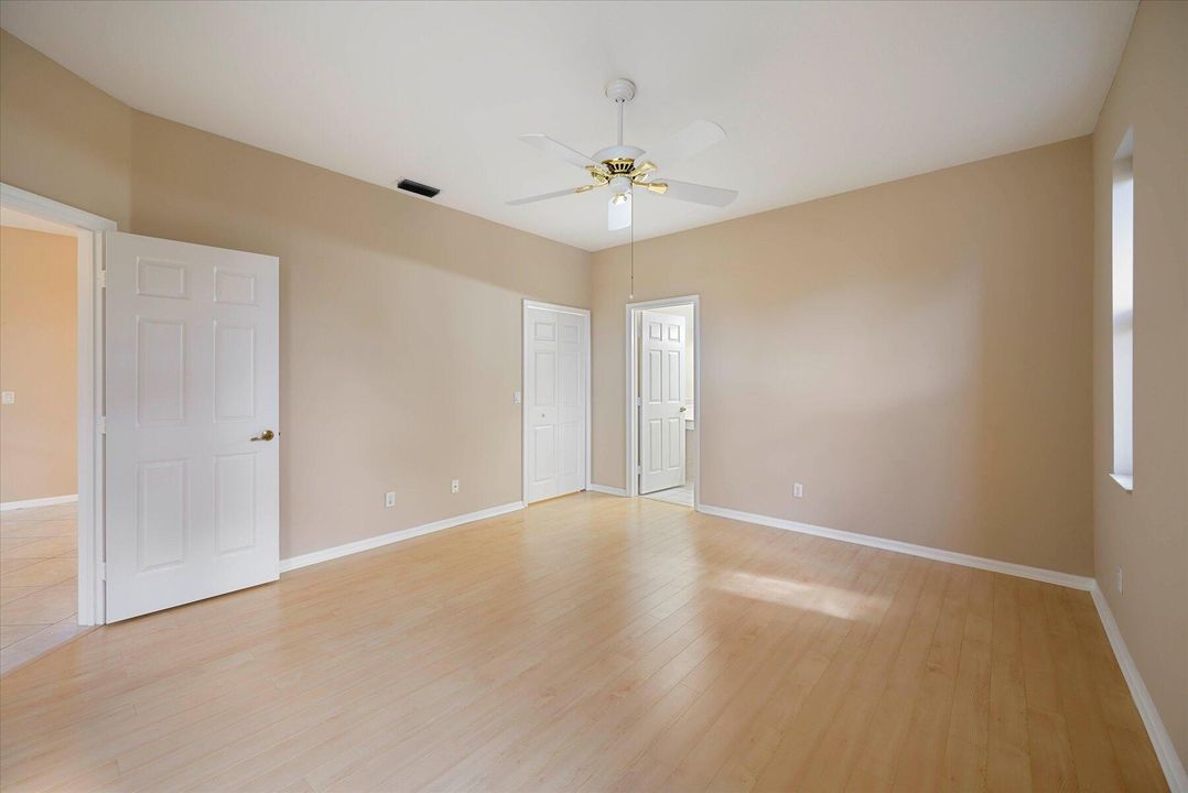 For Sale: $319,000 (2 beds, 2 baths, 1540 Square Feet)