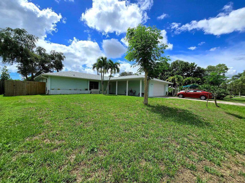 For Sale: $388,800 (3 beds, 2 baths, 1775 Square Feet)