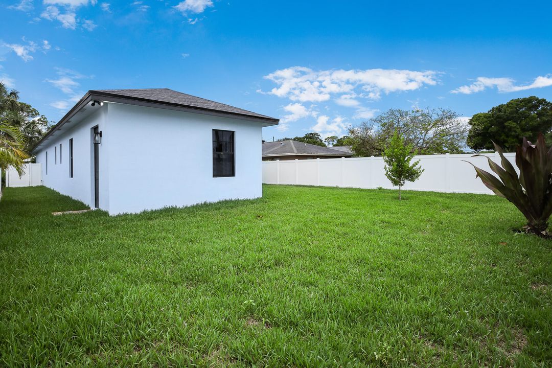 For Sale: $799,000 (4 beds, 3 baths, 2141 Square Feet)