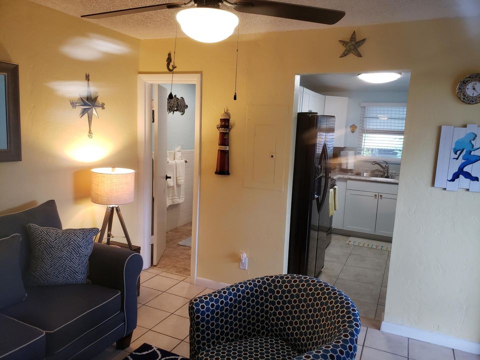 For Rent: $1,900 (1 beds, 1 baths, 520 Square Feet)