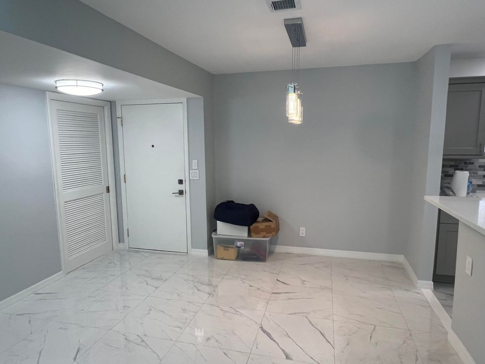 For Sale: $216,000 (2 beds, 2 baths, 1298 Square Feet)