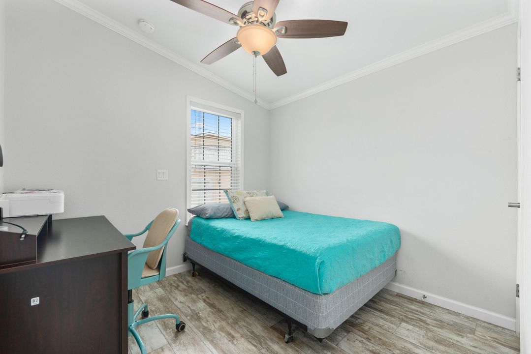 For Sale: $425,000 (2 beds, 2 baths, 660 Square Feet)