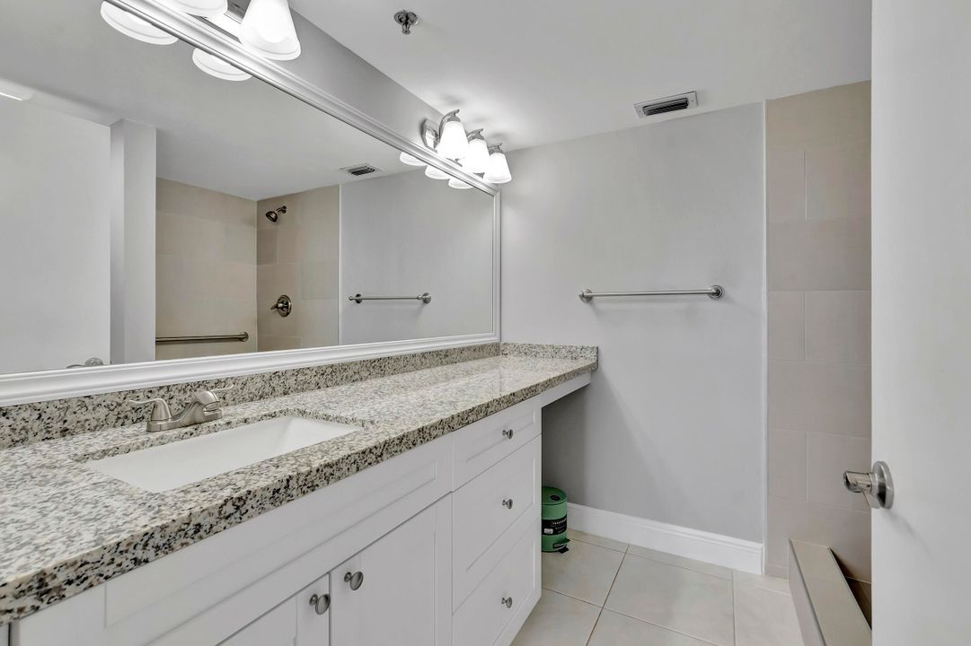 For Sale: $275,000 (2 beds, 2 baths, 1150 Square Feet)