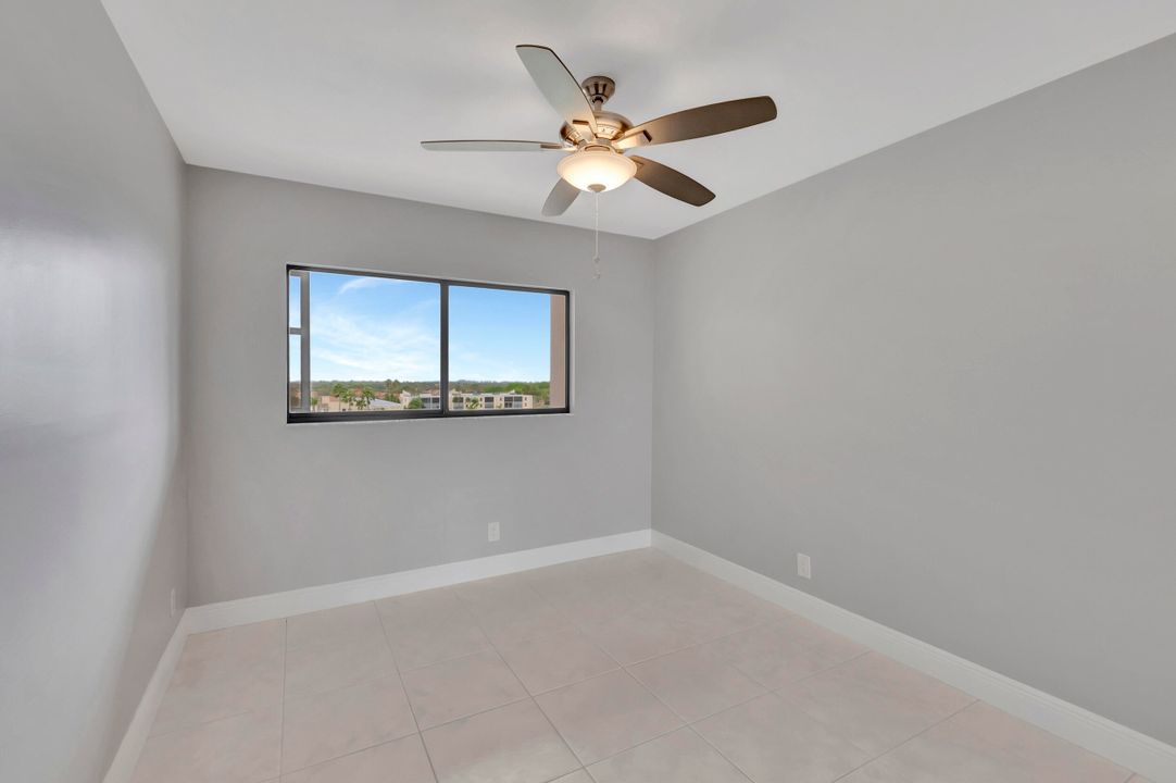 For Sale: $275,000 (2 beds, 2 baths, 1150 Square Feet)