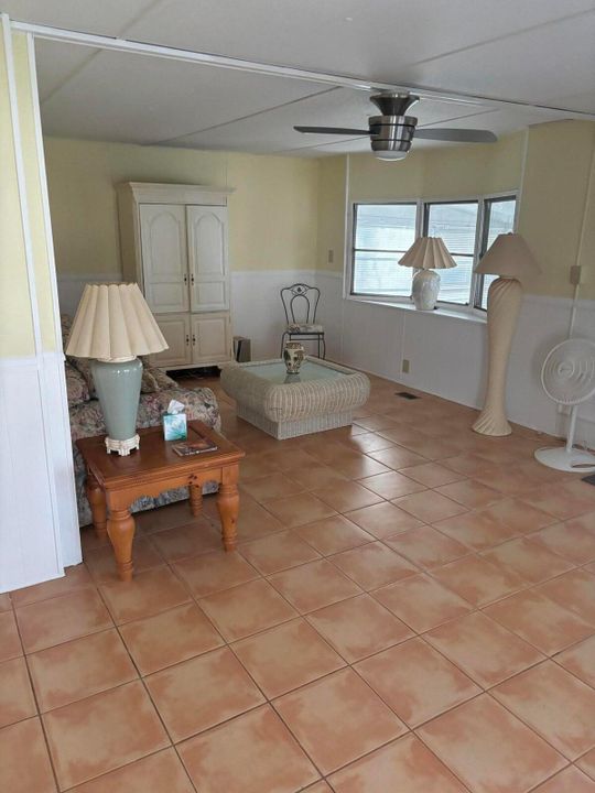 For Sale: $50,000 (2 beds, 2 baths, 1900 Square Feet)