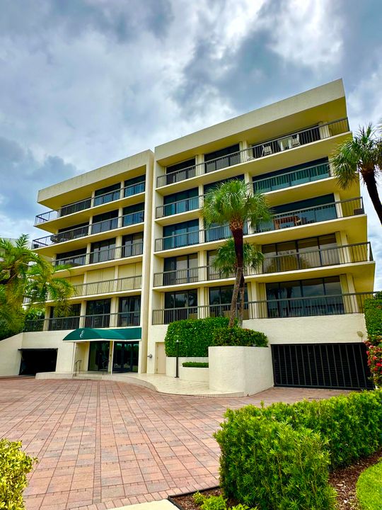 En Venta: $2,479,000 (3 camas, 3 baños, 2145 Pies cuadrados)