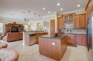 For Sale: $1,050,000 (4 beds, 3 baths, 3408 Square Feet)