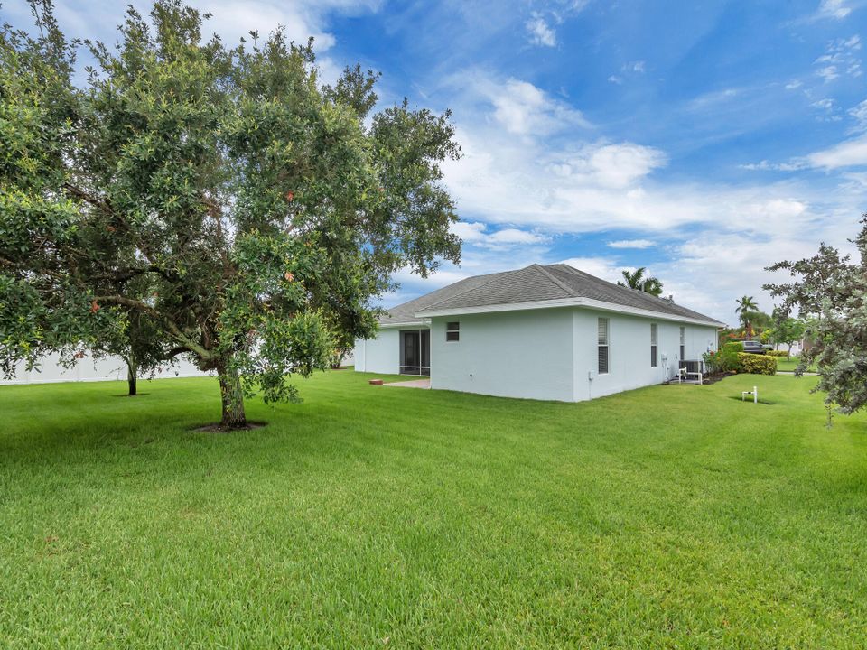 For Sale: $375,000 (4 beds, 2 baths, 1826 Square Feet)