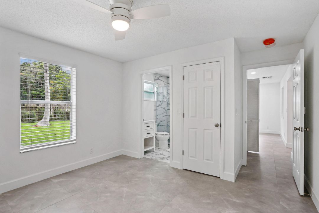 For Sale: $1,200,000 (3 beds, 2 baths, 1208 Square Feet)