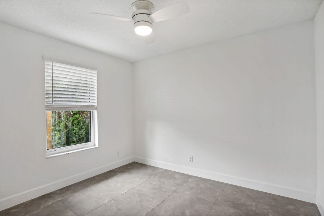 For Sale: $1,200,000 (3 beds, 2 baths, 1208 Square Feet)