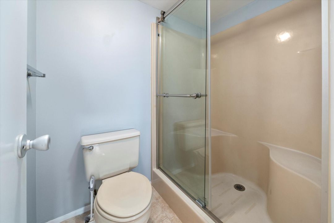 For Sale: $245,000 (2 beds, 2 baths, 1188 Square Feet)