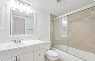 Active With Contract: $2,300 (2 beds, 2 baths, 1125 Square Feet)