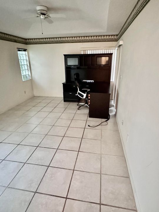 Active With Contract: $2,300 (2 beds, 2 baths, 1409 Square Feet)