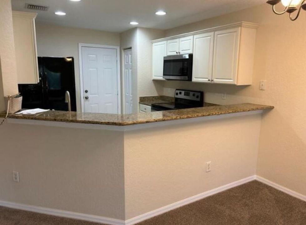 For Rent: $1,950 (2 beds, 2 baths, 1280 Square Feet)
