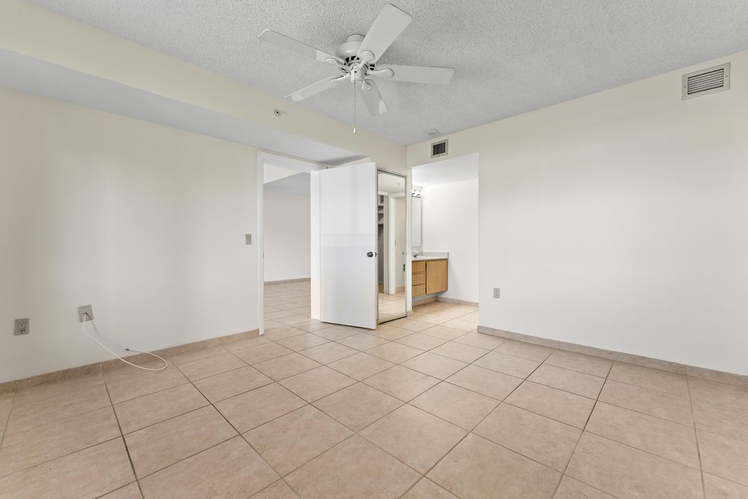 For Rent: $2,500 (2 beds, 2 baths, 1385 Square Feet)