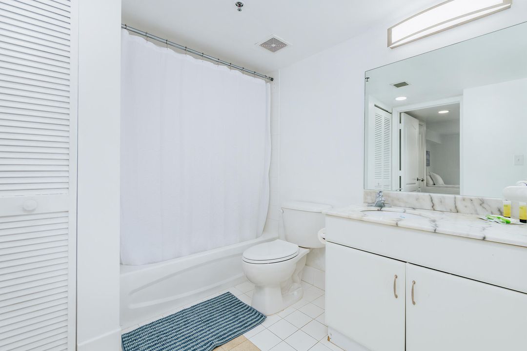 For Sale: $579,000 (1 beds, 1 baths, 825 Square Feet)