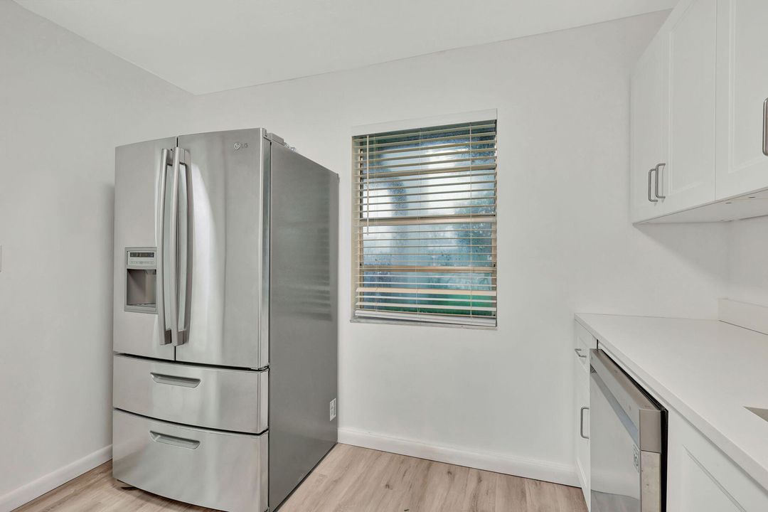 For Sale: $230,000 (2 beds, 2 baths, 1340 Square Feet)