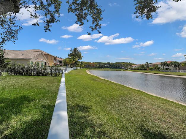 For Sale: $699,000 (4 beds, 2 baths, 2202 Square Feet)