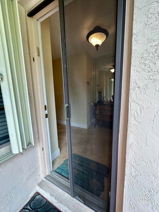 For Rent: $3,200 (2 beds, 2 baths, 1216 Square Feet)