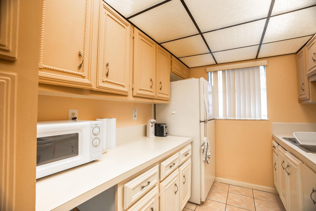 For Sale: $149,900 (2 beds, 2 baths, 1104 Square Feet)