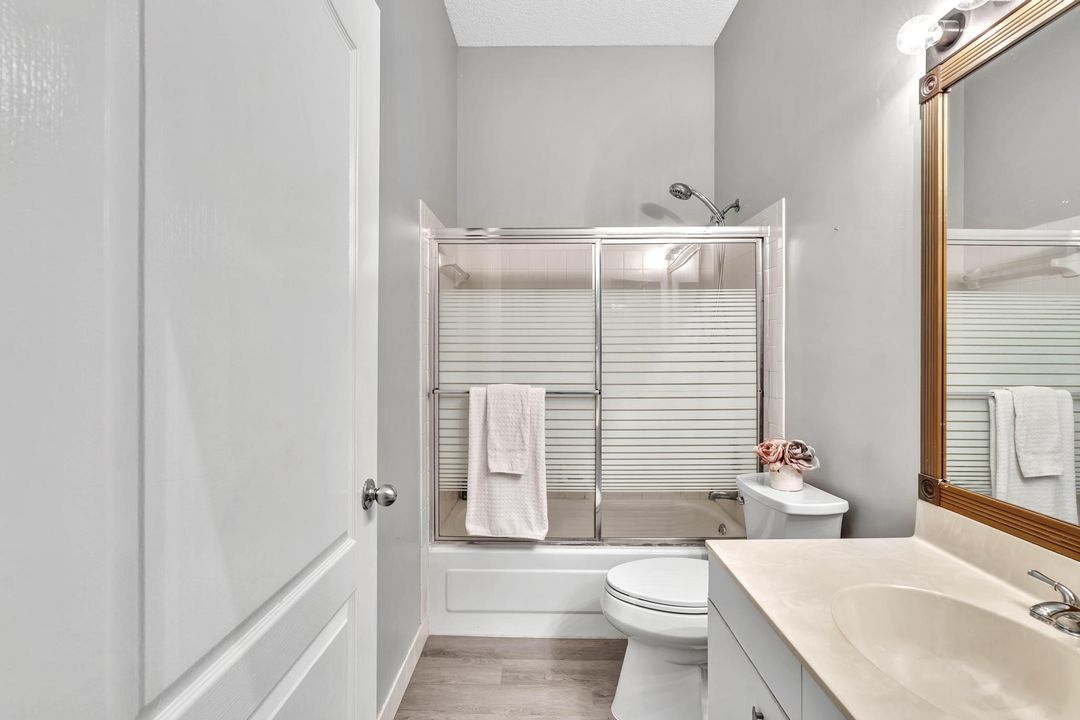 For Sale: $415,000 (2 beds, 2 baths, 1404 Square Feet)