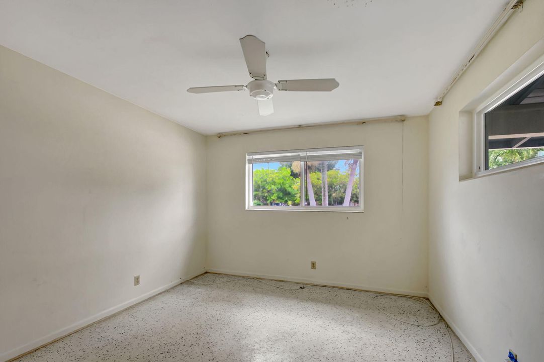 Active With Contract: $435,000 (3 beds, 2 baths, 1380 Square Feet)