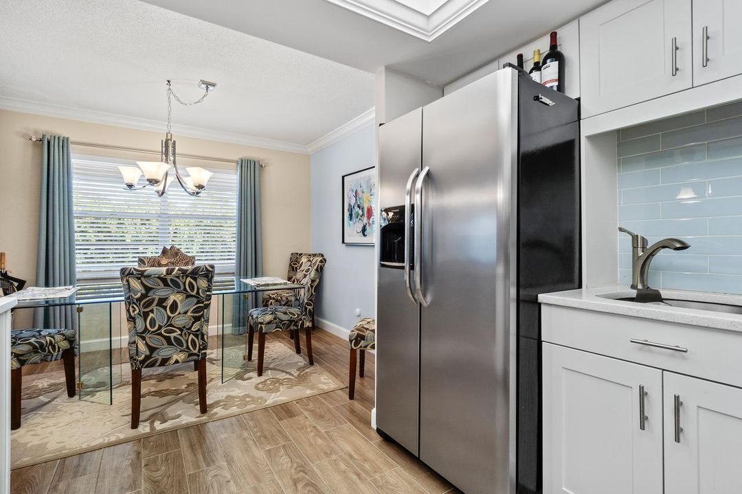 For Sale: $395,000 (1 beds, 1 baths, 900 Square Feet)