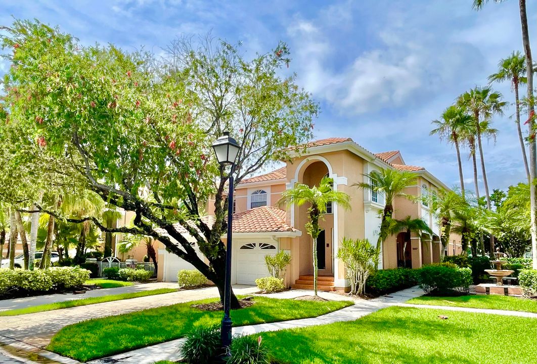 For Sale: $780,000 (3 beds, 2 baths, 2072 Square Feet)