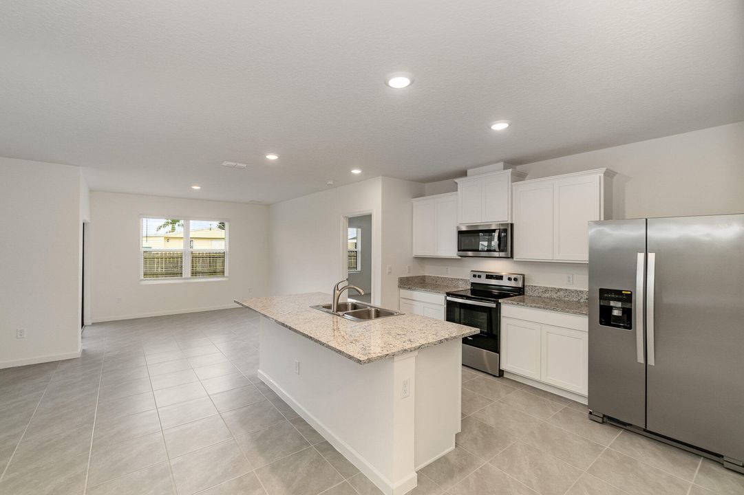 For Sale: $359,990 (3 beds, 2 baths, 1672 Square Feet)