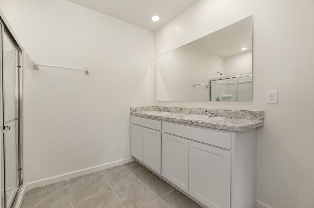 For Sale: $359,990 (3 beds, 2 baths, 1672 Square Feet)