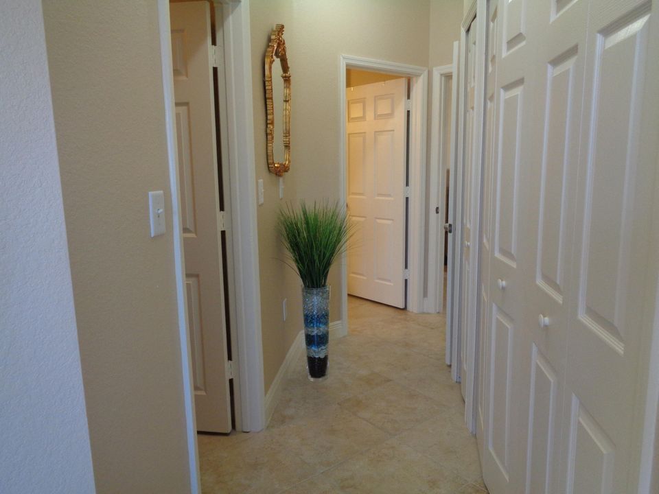 For Rent: $2,500 (2 beds, 2 baths, 1079 Square Feet)