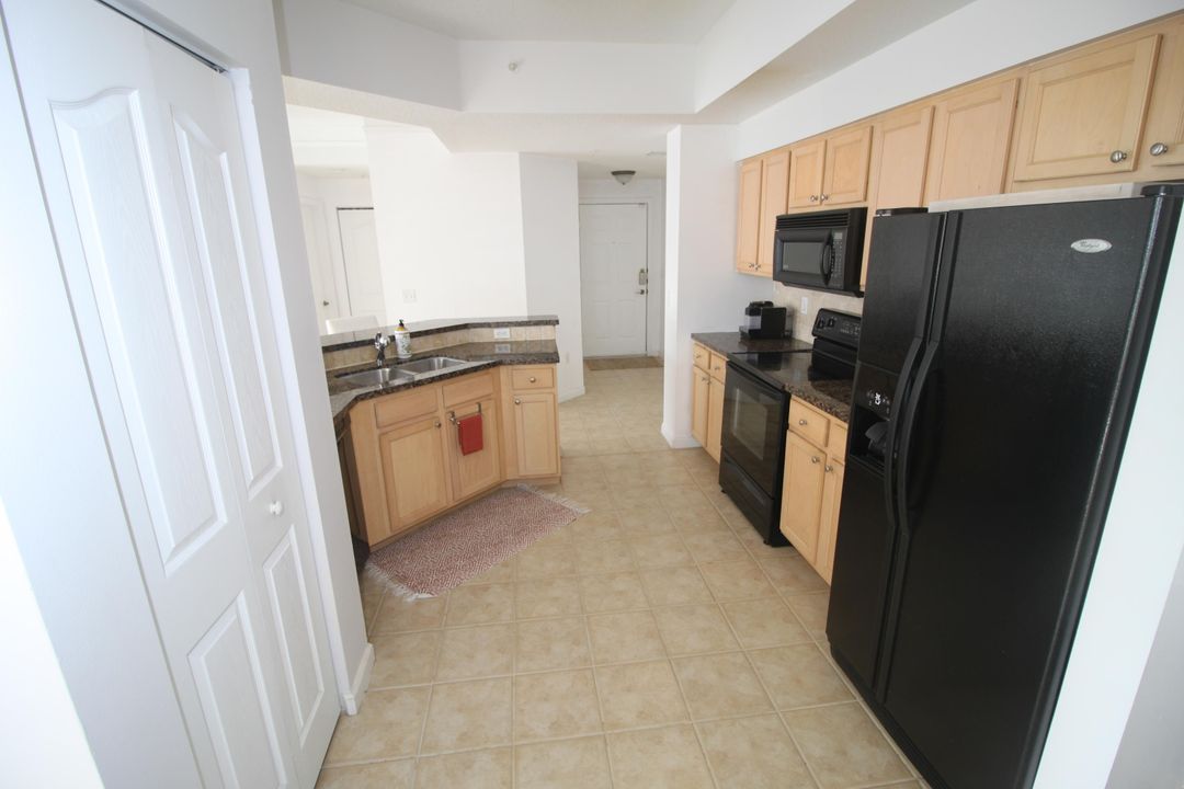 For Rent: $2,600 (2 beds, 2 baths, 1281 Square Feet)