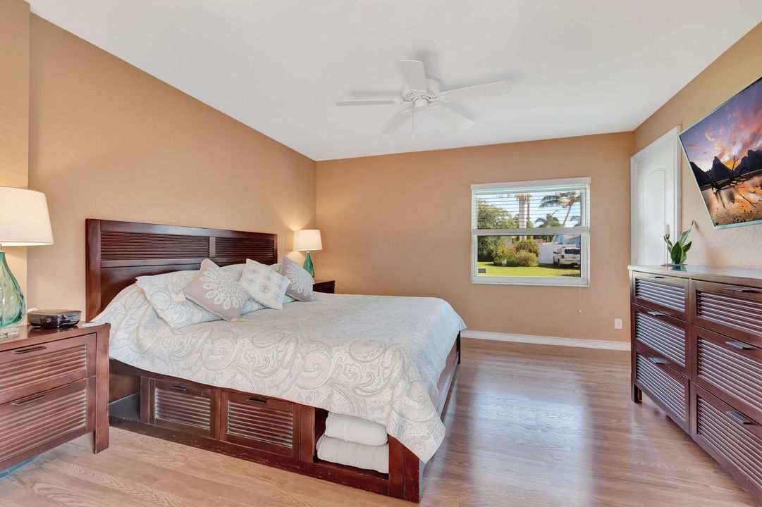 For Sale: $649,900 (3 beds, 2 baths, 1762 Square Feet)