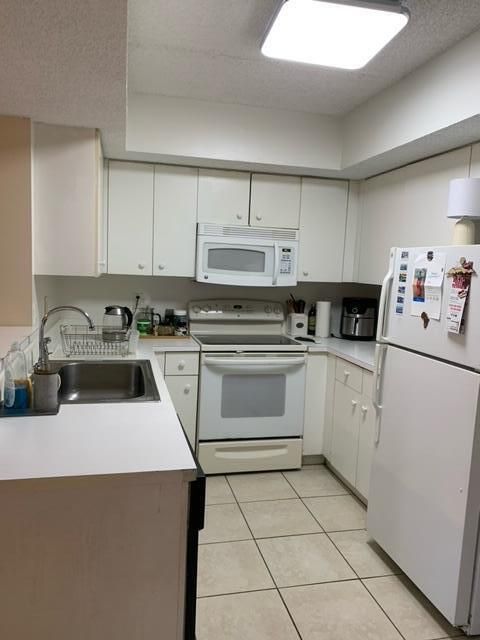 For Rent: $1,850 (2 beds, 1 baths, 1015 Square Feet)