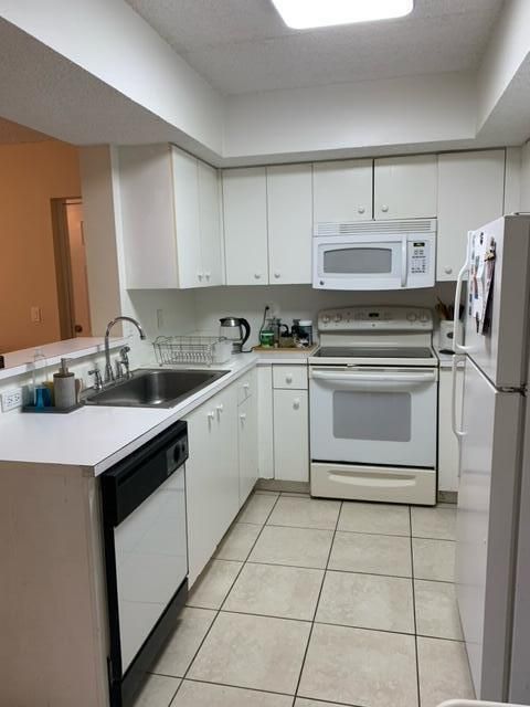 For Rent: $1,850 (2 beds, 1 baths, 1015 Square Feet)