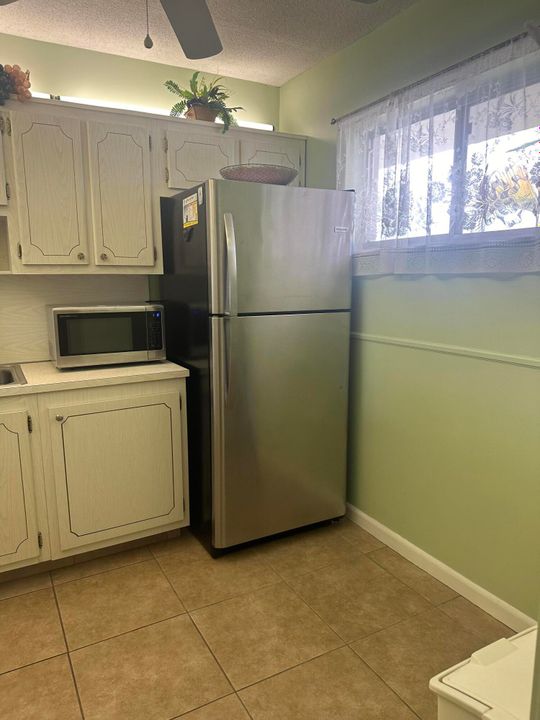 For Sale: $120,000 (2 beds, 2 baths, 1080 Square Feet)