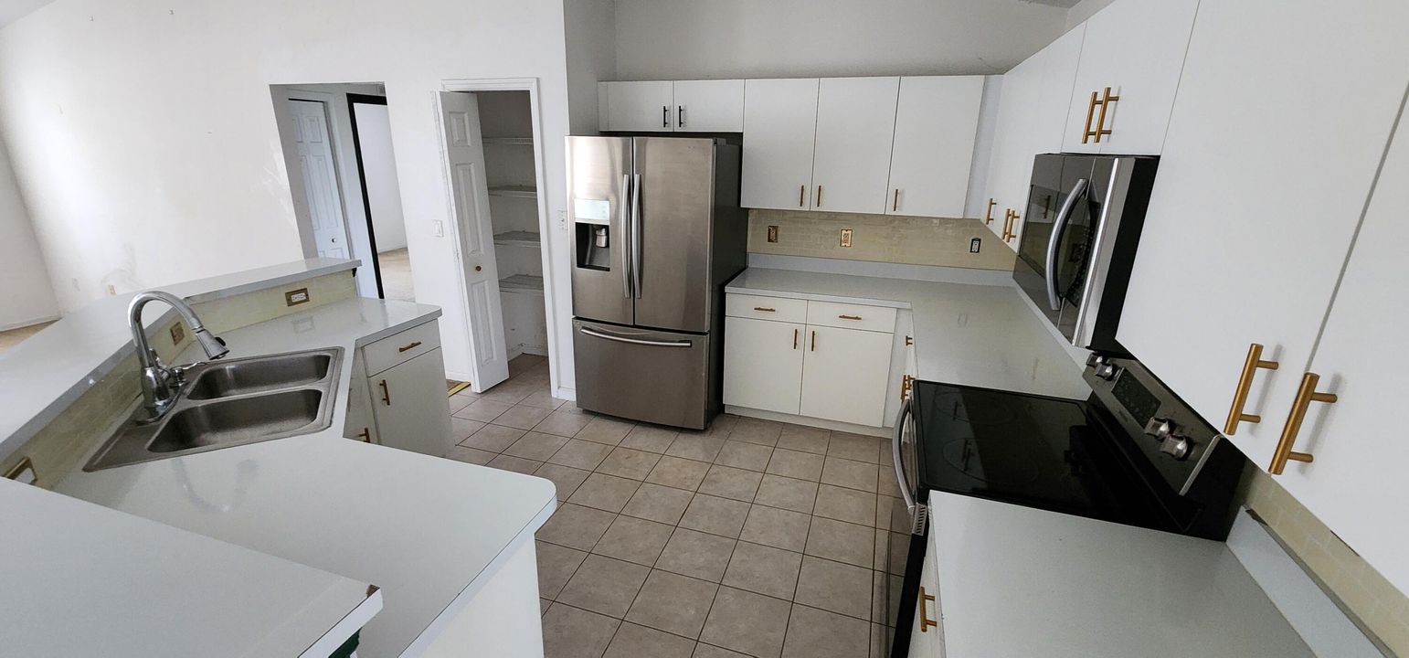 For Sale: $360,000 (3 beds, 2 baths, 1410 Square Feet)