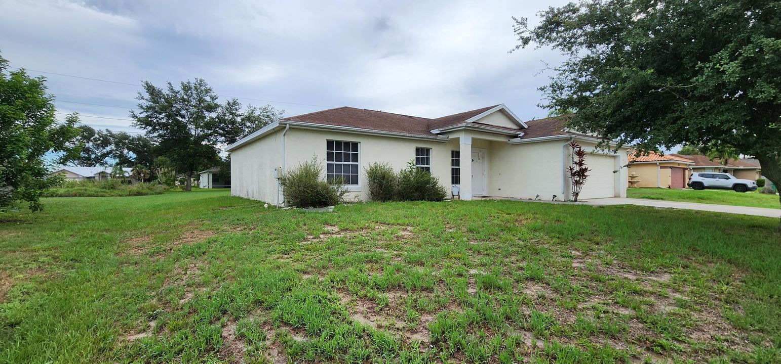 For Sale: $360,000 (3 beds, 2 baths, 1410 Square Feet)