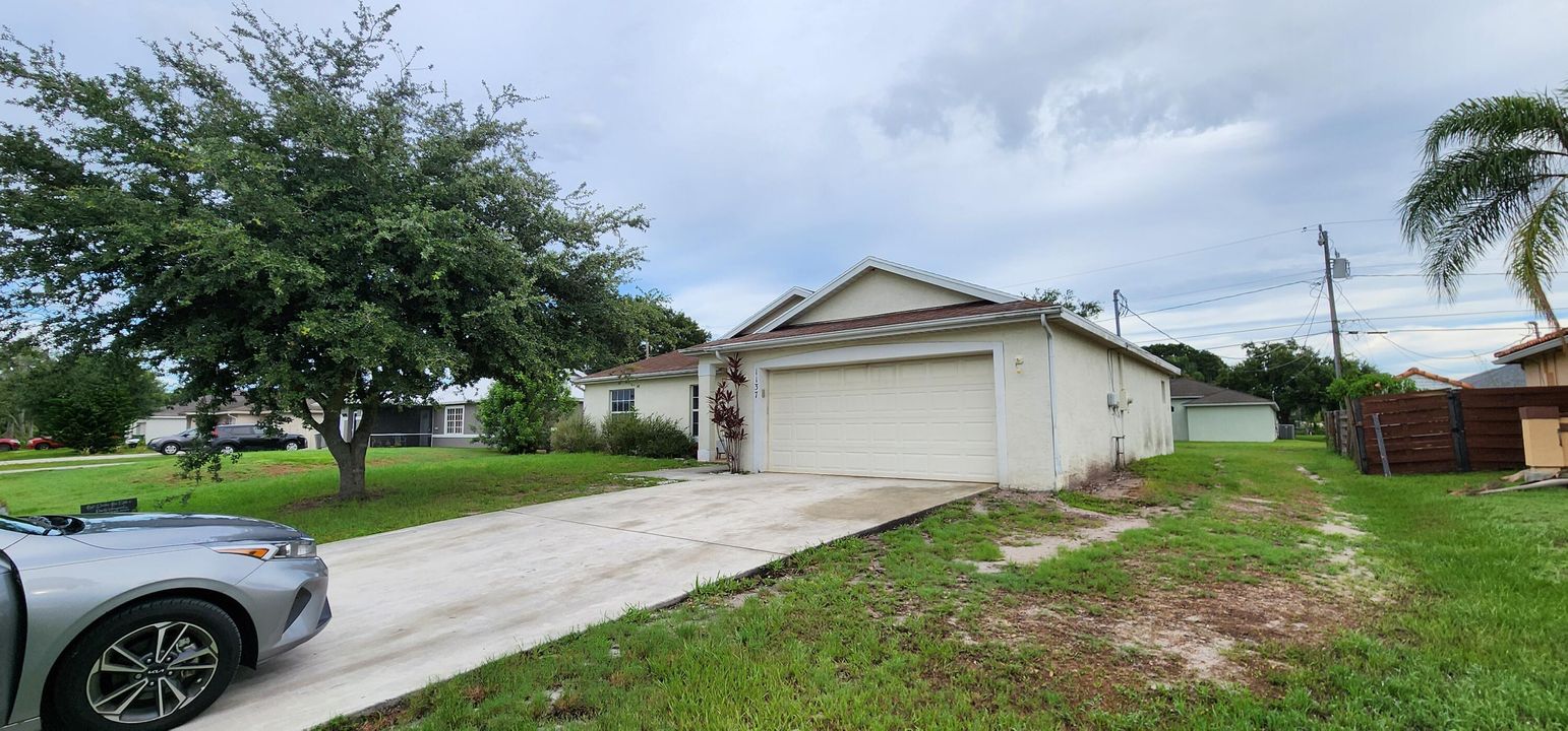 For Sale: $360,000 (3 beds, 2 baths, 1410 Square Feet)