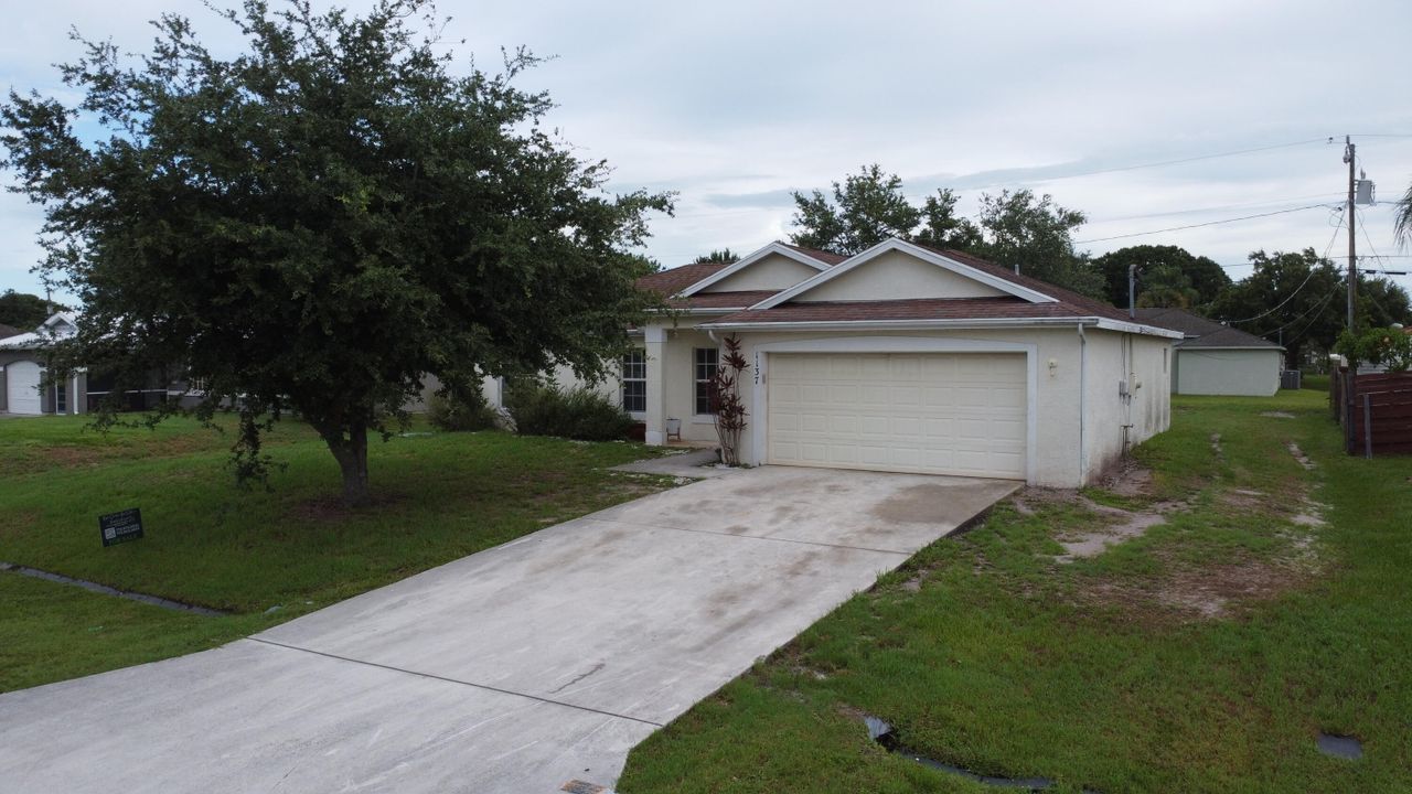 For Sale: $360,000 (3 beds, 2 baths, 1410 Square Feet)