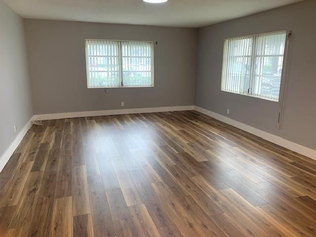 For Rent: $2,300 (2 beds, 2 baths, 1180 Square Feet)