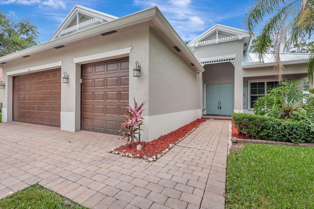 Active With Contract: $649,000 (4 beds, 2 baths, 2616 Square Feet)