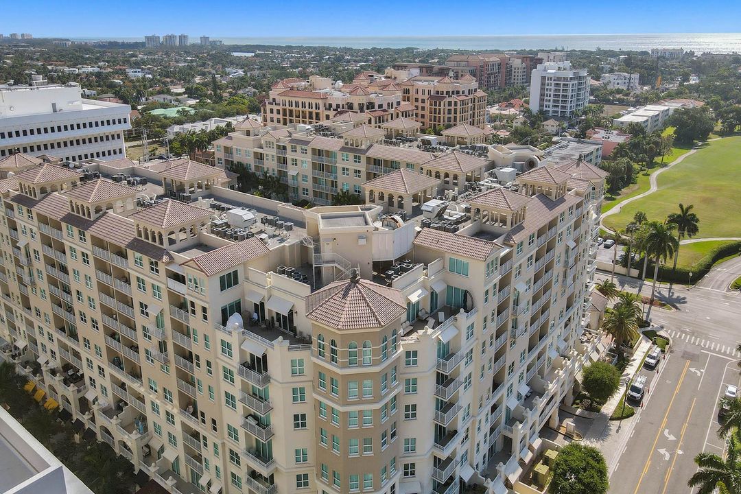 For Sale: $950,000 (3 beds, 2 baths, 1500 Square Feet)