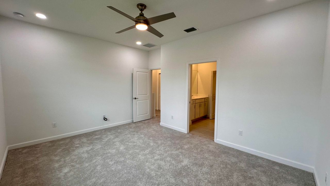 For Rent: $3,000 (3 beds, 2 baths, 1796 Square Feet)