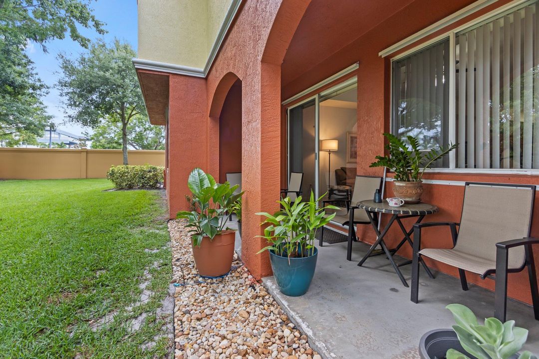 For Sale: $320,000 (3 beds, 2 baths, 1607 Square Feet)