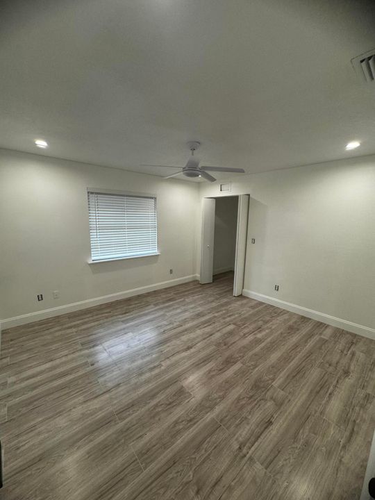 For Rent: $2,100 (2 beds, 2 baths, 1040 Square Feet)
