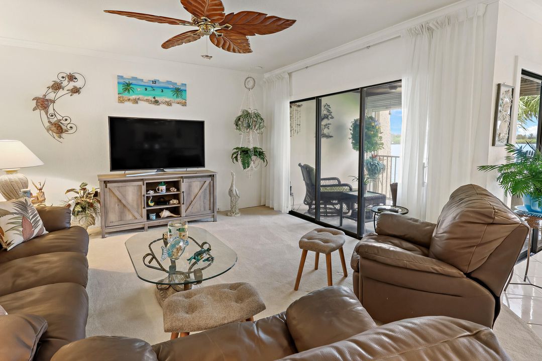 For Sale: $675,000 (2 beds, 2 baths, 1153 Square Feet)