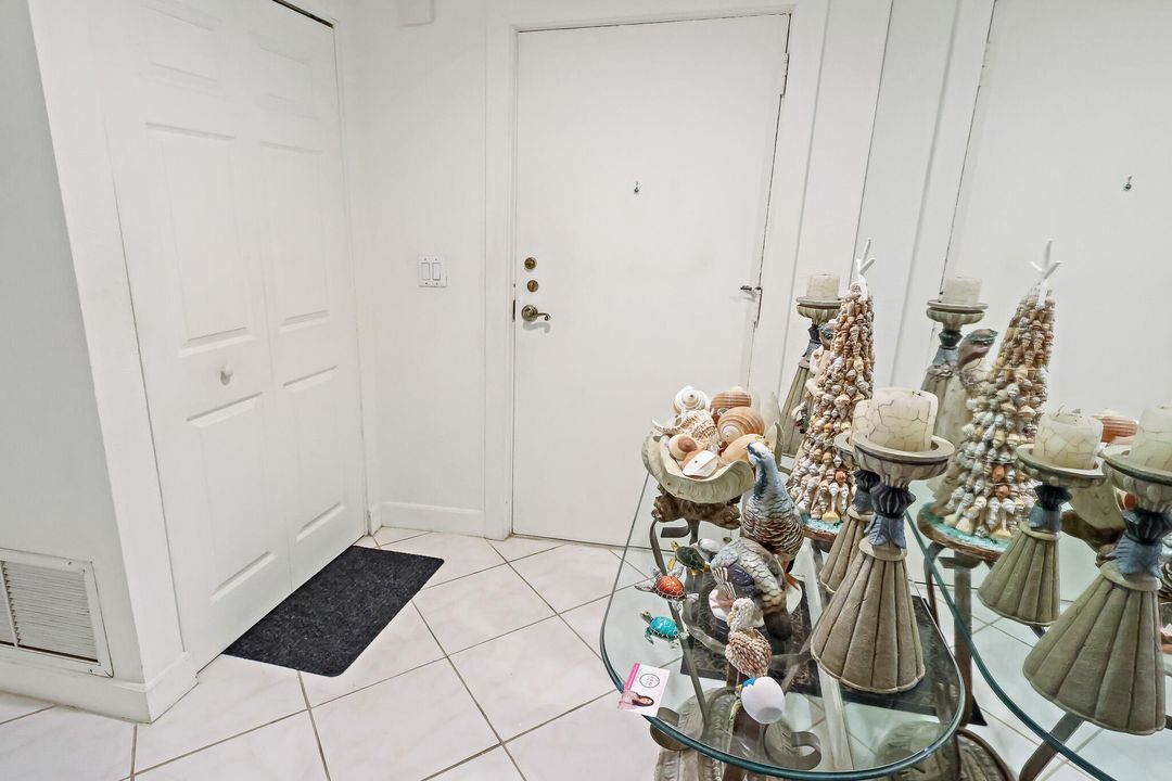 For Sale: $675,000 (2 beds, 2 baths, 1153 Square Feet)