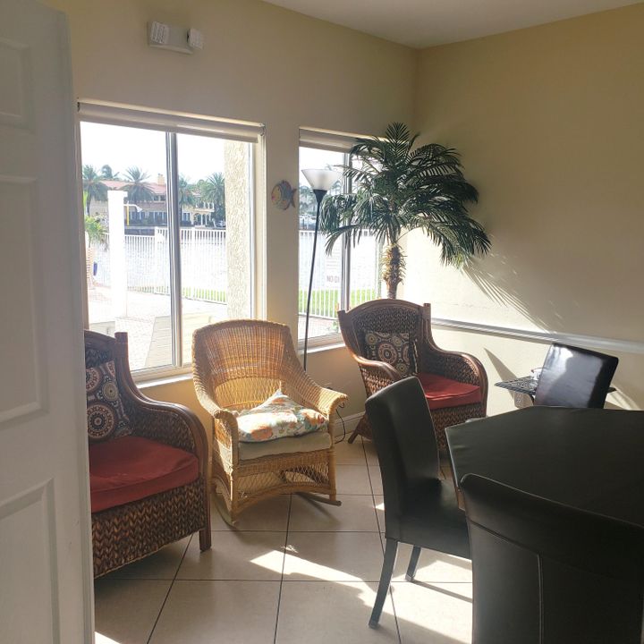 Active With Contract: $153,900 (2 beds, 2 baths, 866 Square Feet)